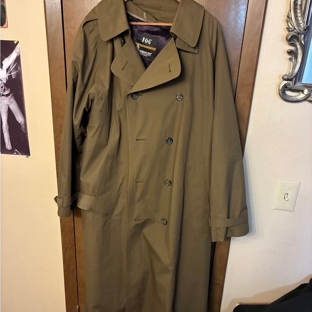 London Fog Men's olive green Double-Breasted Trench Coat